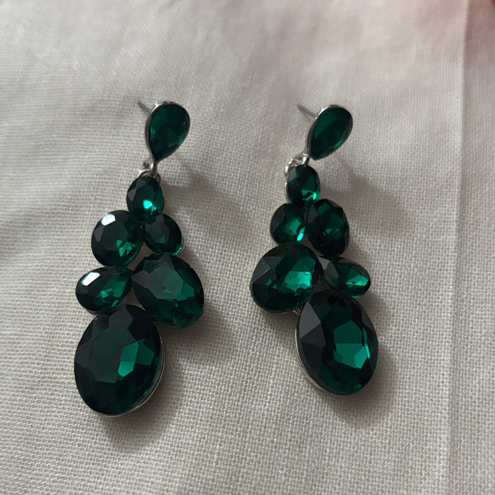 Elegant Green Drop Earrings